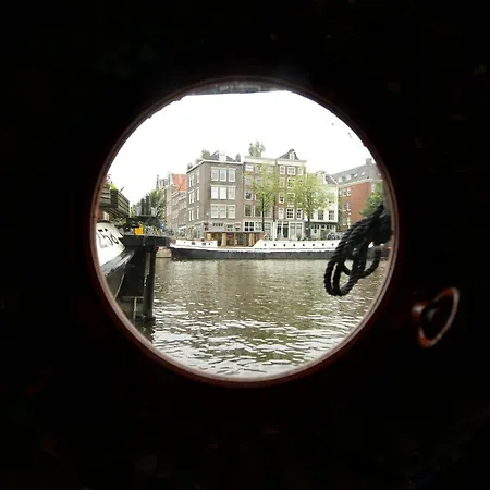 Center - Houseboat By Captain Ricard * אמסטרדם