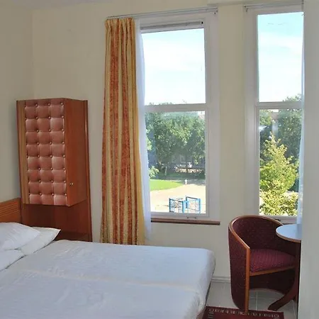 Isis Hotel 3*