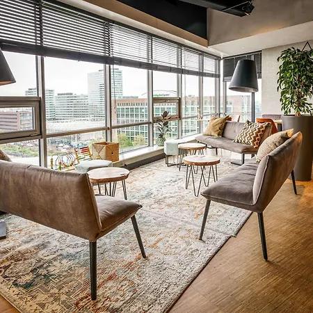 Mercure Sloterdijk Station Hotel