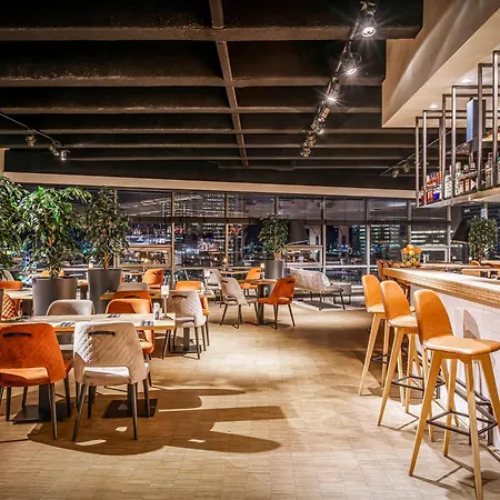 Mercure Sloterdijk Station Hotel