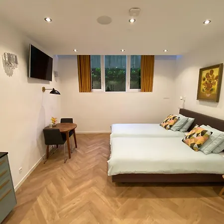 Bed & Breakfast Goodnight Lovely In Centre-private-quiet-luxurious Amsterdam