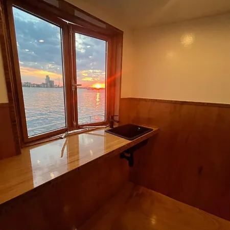 Casey's View House Boat Couette-café Amsterdam