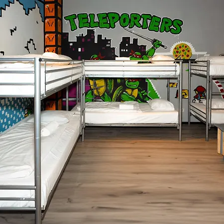 Teleport Hotel 3*
