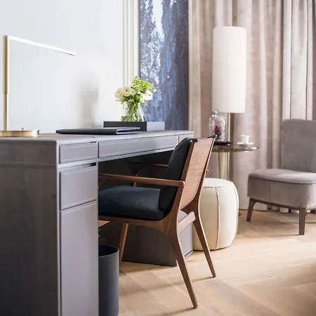 Anantara Grand Krasnapolsky Hotel 5*