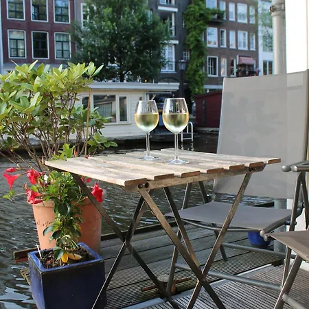 Houseboat Orpheus *
