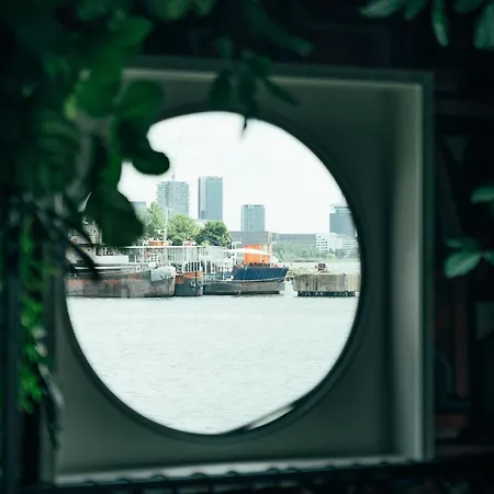 Botel Hotel