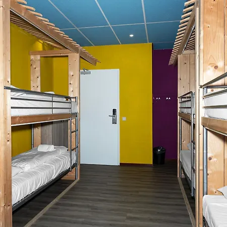 Teleport Hotel 3*