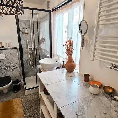 Frühstückspension En-suite In Historic Canalhouse From 1729