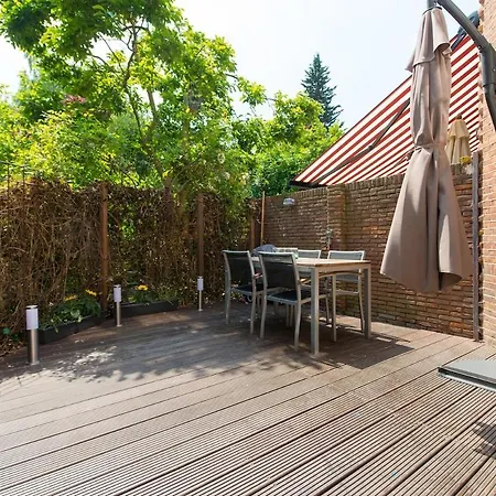 Spacious Familyhouse With Garden In Zuid * 阿姆斯特丹