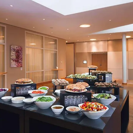 Moevenpick City Centre Hotel 4*