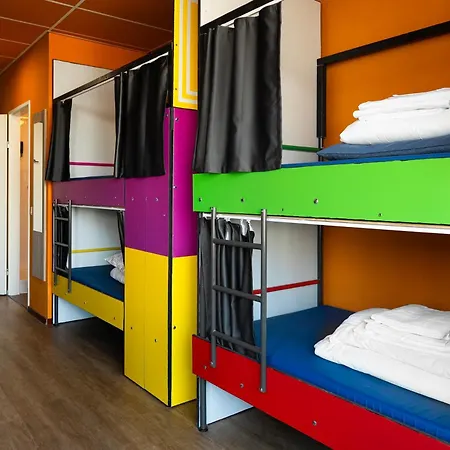 Teleport Hotel 3*