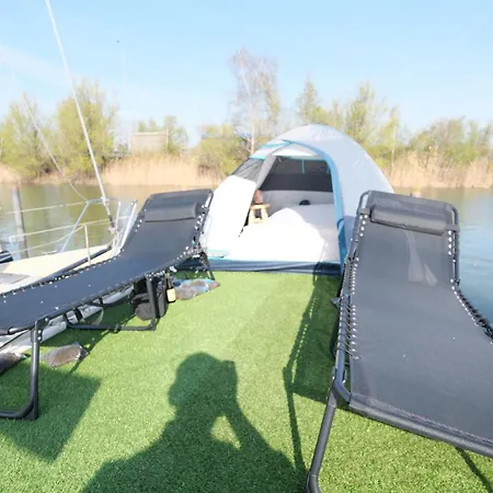 It's A Tent - On A Boat! * Amsterdam