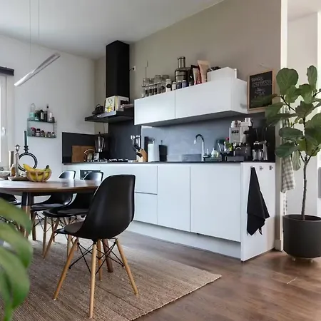 Cozy 2 Bedrooms - Check Profile * Amsterdam