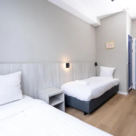 The Crown Otel *
