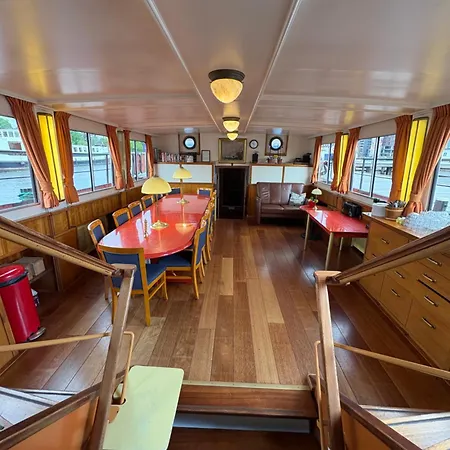 Hotelboot Zwaan * Amszterdam