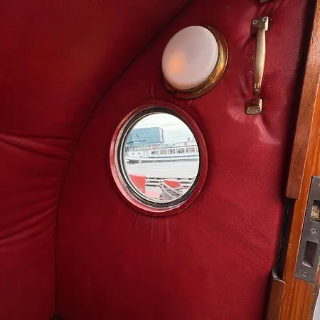 Szálloda Hotelboot Zwaan Amszterdam