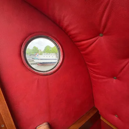 Hotelboot Zwaan Amszterdam