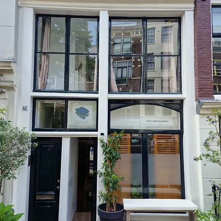 New In The Heart Of * Ámsterdam