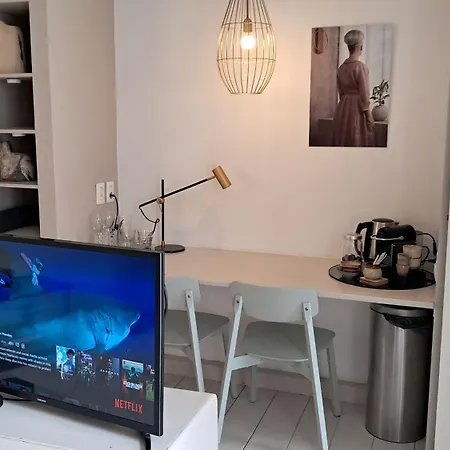 The Superstay Boutique Guestroom Амстердам
