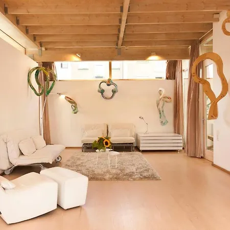 Starry Night Penthouse Apartment City Centre Bed & Breakfast
