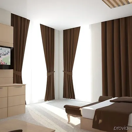 Grand Downtown Hotel