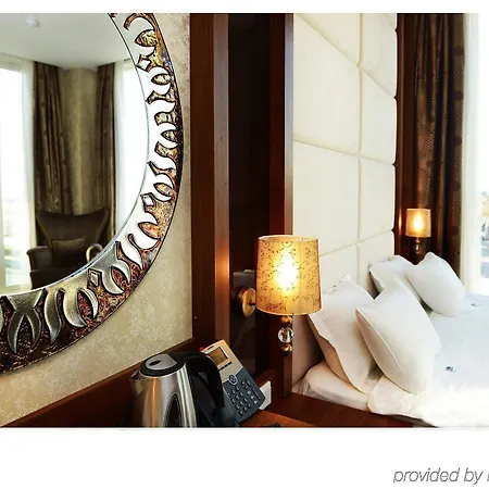 Grand Downtown Hotel