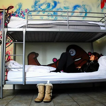 Hostel Bob's Youth *