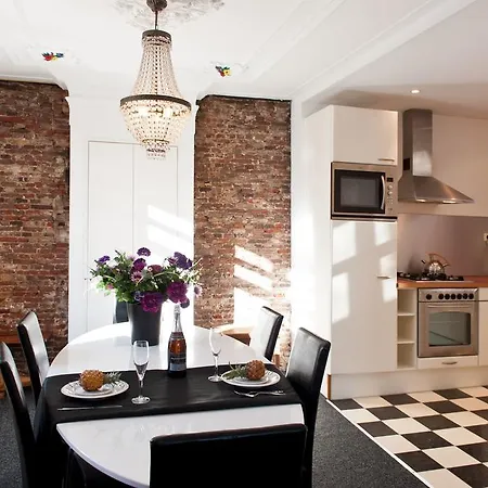 Bed & Breakfast Canal 3*