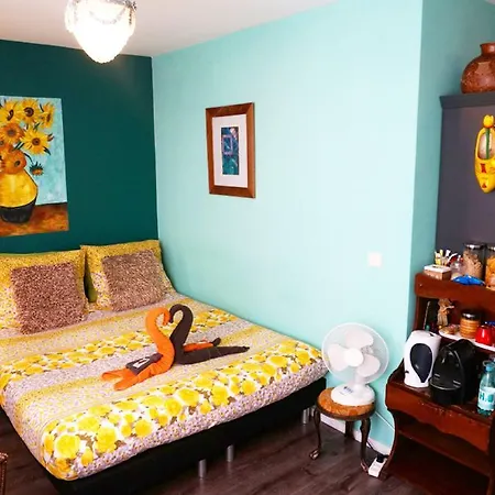 Bed & Breakfast Tulip Of 3*
