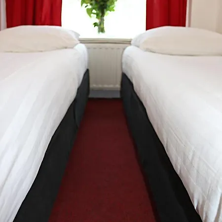Max Hotel 2*