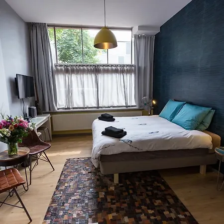 House Of Arts & Crafts فندق مبيت وإفطار أمستردام