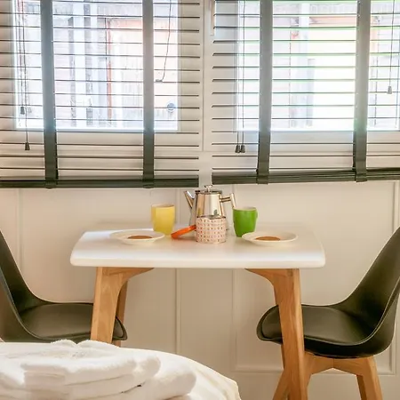 Bed & Breakfast The Warehouse 3*