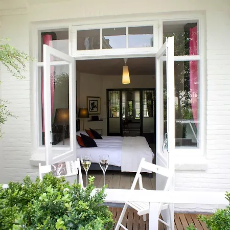 B & B Eye Amsterdam Oda ve Kahvaltı Amsterdam
