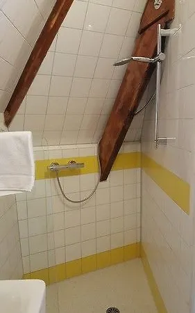 Corner House Отель