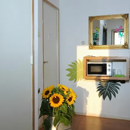 Tulip Gallery Couette-café 3*