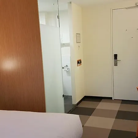 Hotel Easyhotel Arena Boulevard 2*