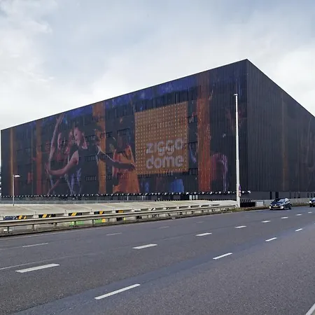 Easyhotel Arena Boulevard Hotel 2*