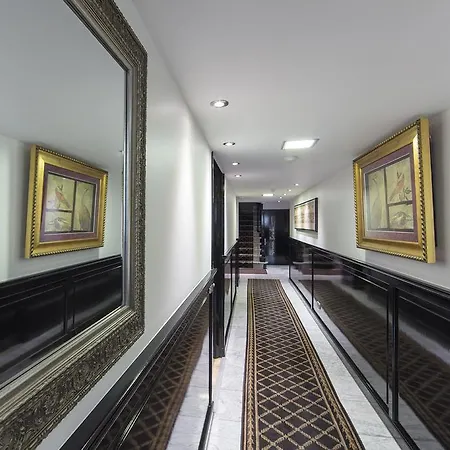 Dutch Masters Short Appartement