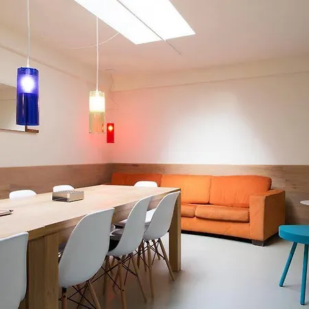 Marnix360apartments The Mansion 2*