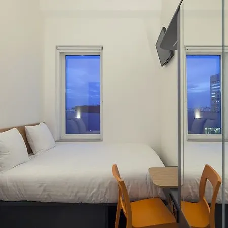 Easyhotel Arena Boulevard