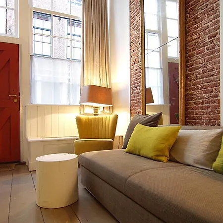 Central Jordaan Apartment, Canal District