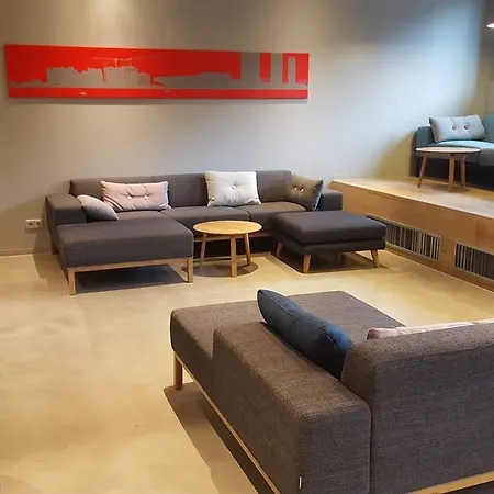 Clinknoord Hostel Хостел *