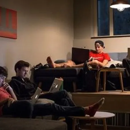 Clinknoord Hostel Хостел Амстердам