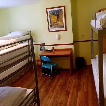 Orange Tulip Hotel 2*