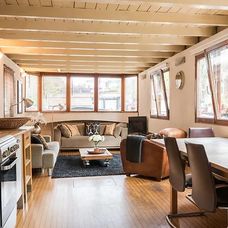 Houseboat William & Houseboat Arthur Hotel na wodzie *