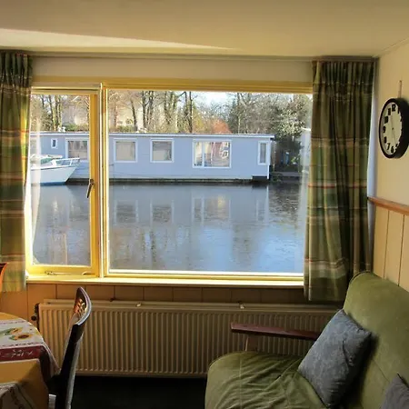 Bådhotel Houseboat Under The Mill
