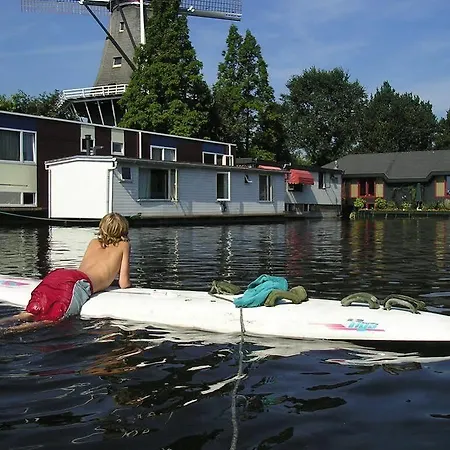 Bådhotel Houseboat Under The Mill Amsterdam