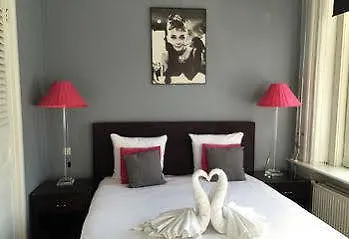 Nine-t-teen Bed And Boutique Отель типа 