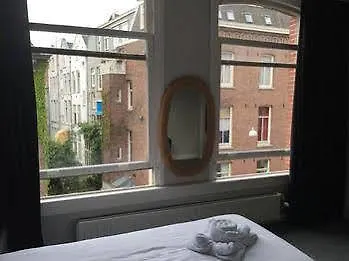 Nine-t-teen Bed And Boutique 3* Амстердам