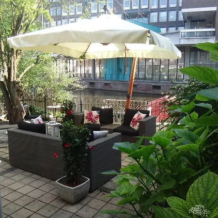 Canal House De Schans ホームステイ *